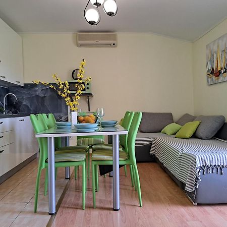 Apartment Penic Kastela Exterior photo