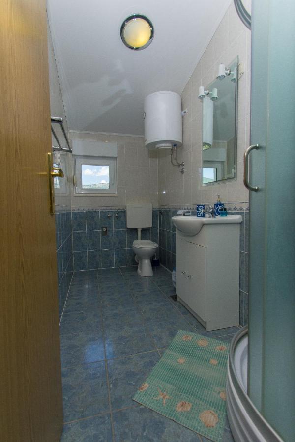 Apartment Penic Kastela Exterior photo