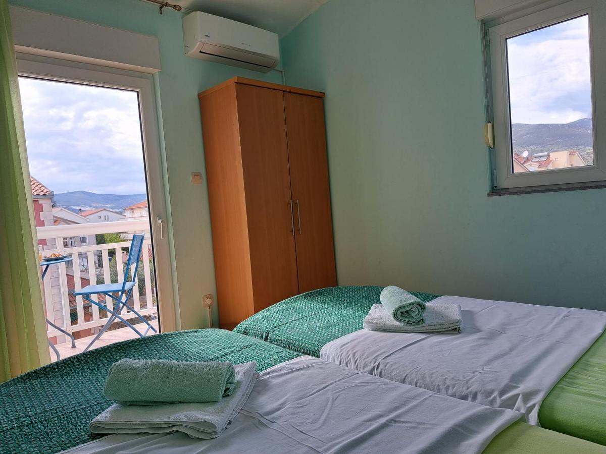 Apartment Penic Kastela Exterior photo