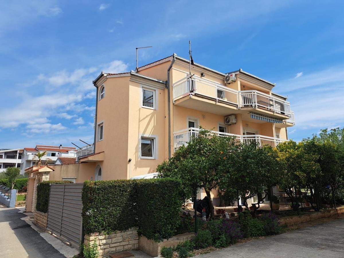 Apartment Penic Kastela Exterior photo