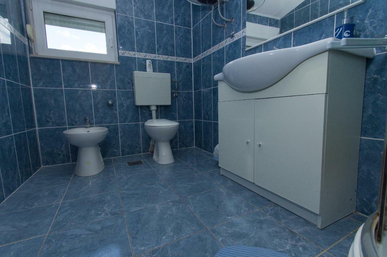 Apartment Penic Kastela Exterior photo